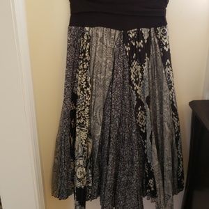NWOT NYPL Gypsy Peasant Skirt Size Medium